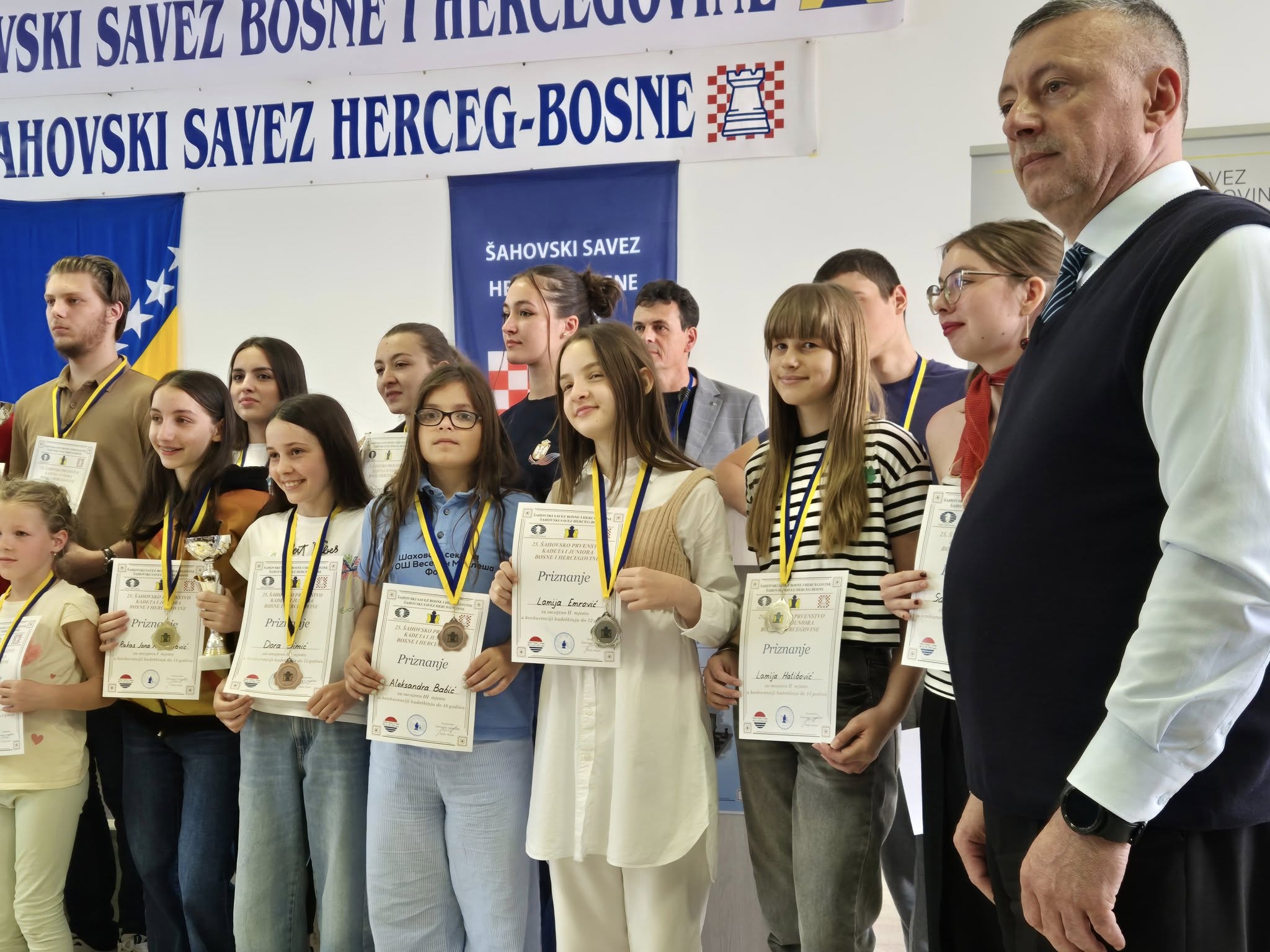 Zenički šahisti uspješni na Kadetskom i juniorskom prvenstvu BiH u Neumu