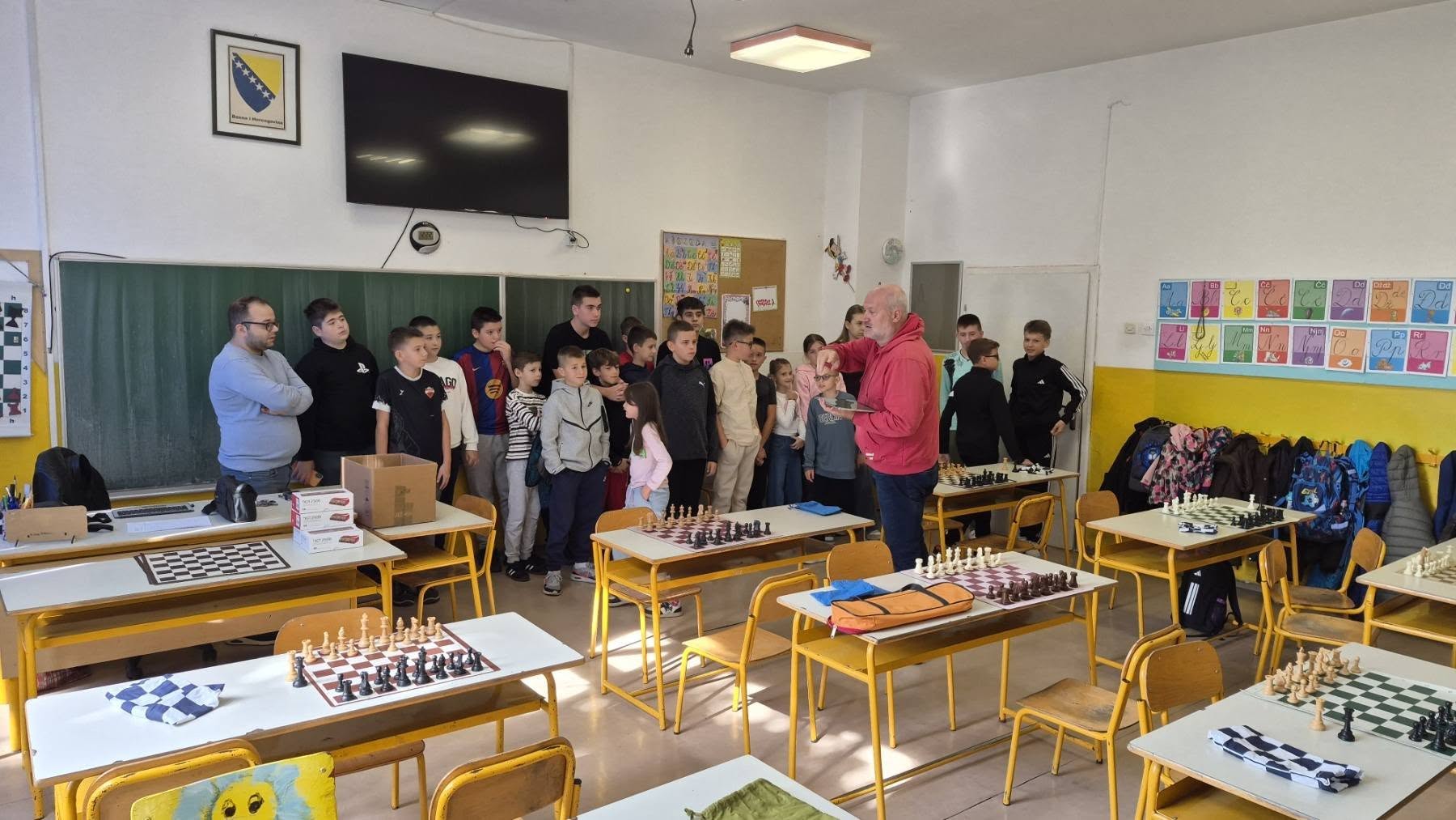 Prvenstvom OŠ „Skender Kulenović“ počeo projekat „Škola šaha – šah u škole“